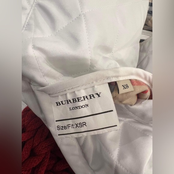 Authentic BURBERRY XS Quilted Barn Jacket, Cream Ivory Off-White - Picture 15 of 15